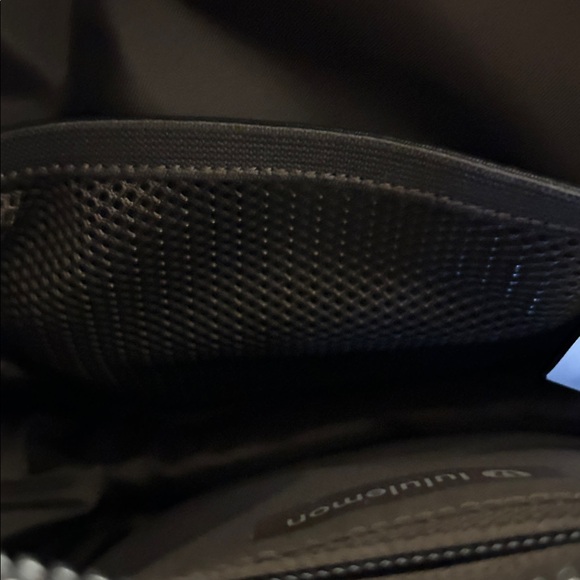 NWT - Lululemon Everywhere Backpack Mini 4L Metal Hardware - Picture 14 of 14